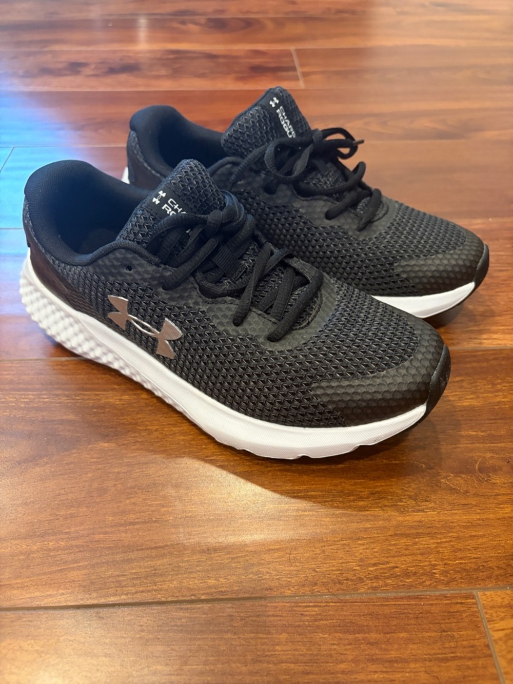 Under Armour Charged Rogue 3 Women’s Running Shoes Size 7.5 Black - Picture 2 of 10